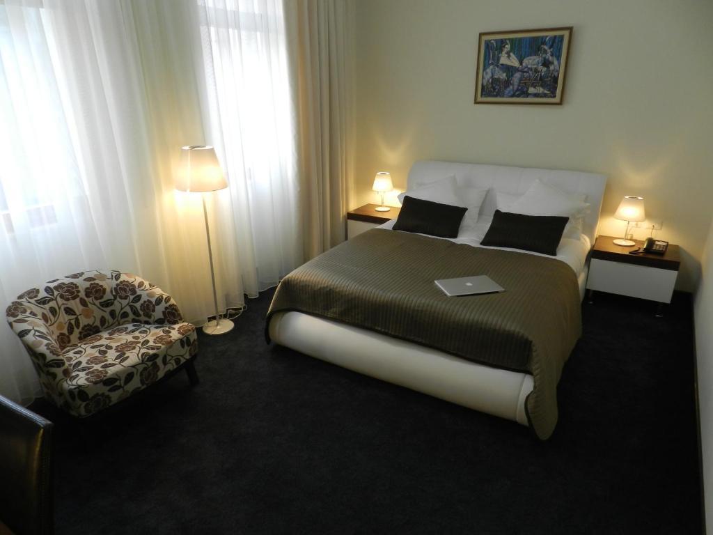 Boutique Hotel Kotoni Тирана Екстериор снимка