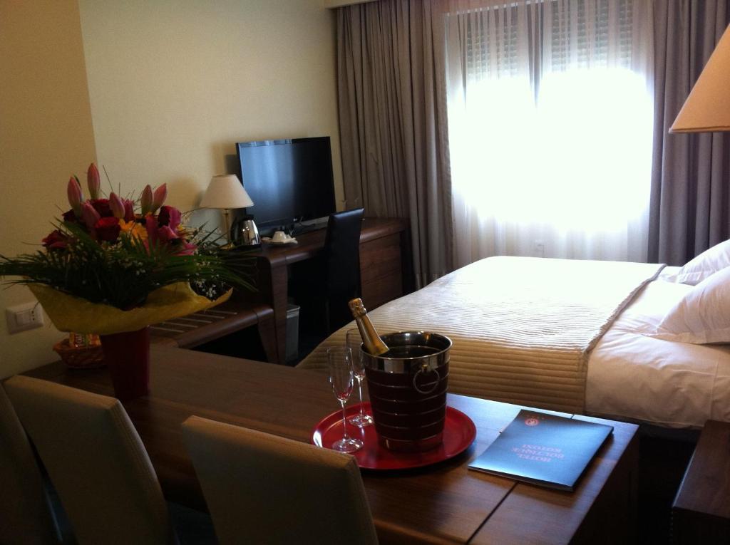 Boutique Hotel Kotoni Тирана Екстериор снимка