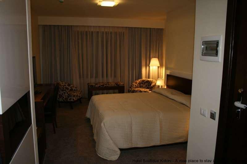 Boutique Hotel Kotoni Тирана Стая снимка