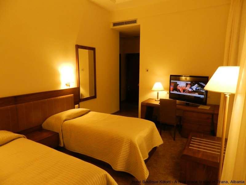 Boutique Hotel Kotoni Тирана Стая снимка