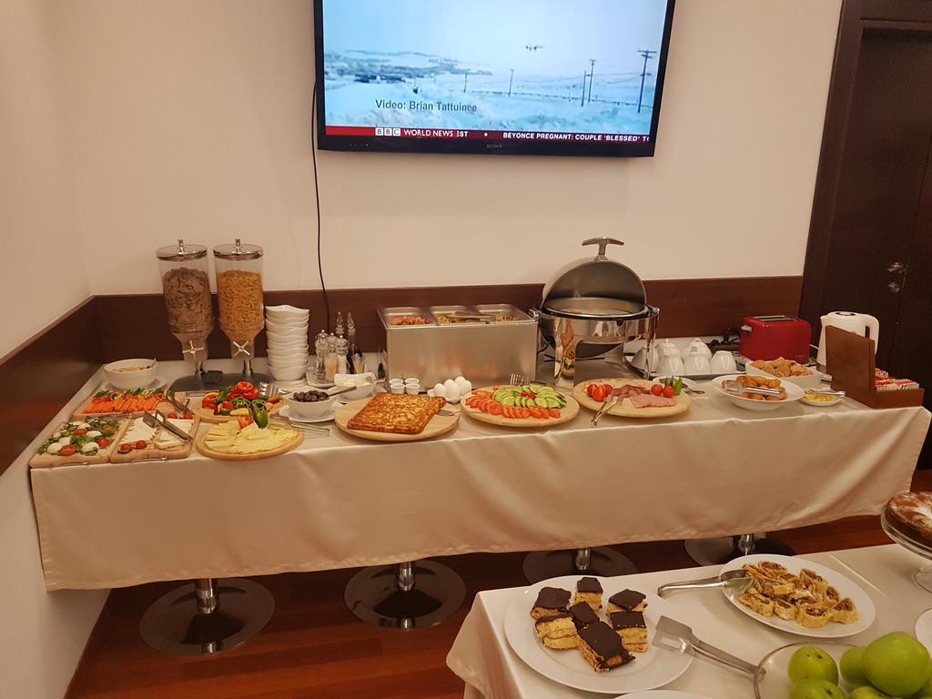 Boutique Hotel Kotoni Тирана Екстериор снимка