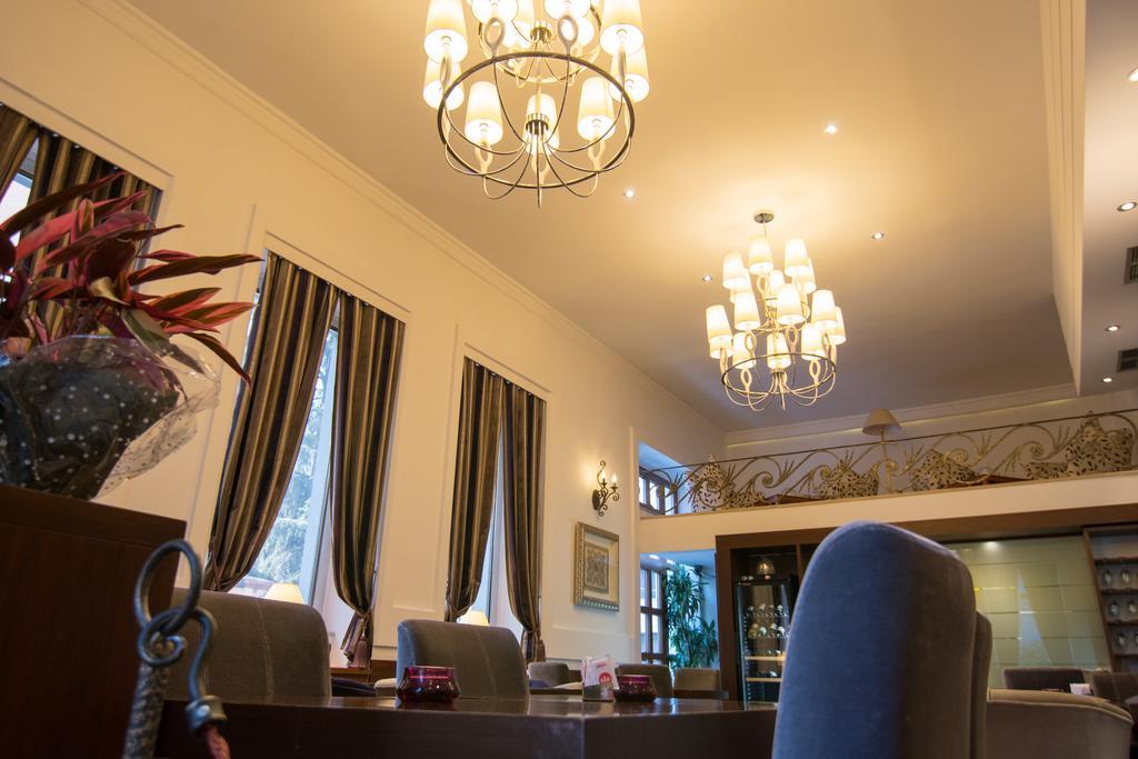 Boutique Hotel Kotoni Тирана Екстериор снимка